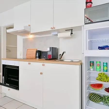 Beautiful And Spacious 4-room In Center * Wuppertal