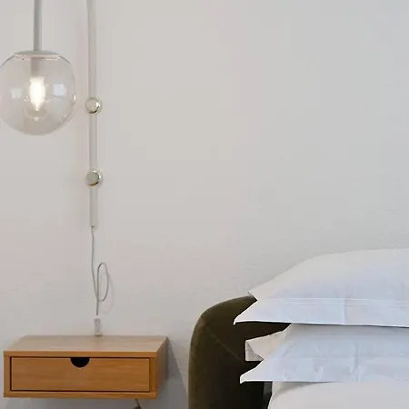 Beautiful And Spacious 4-room In Center Wuppertal