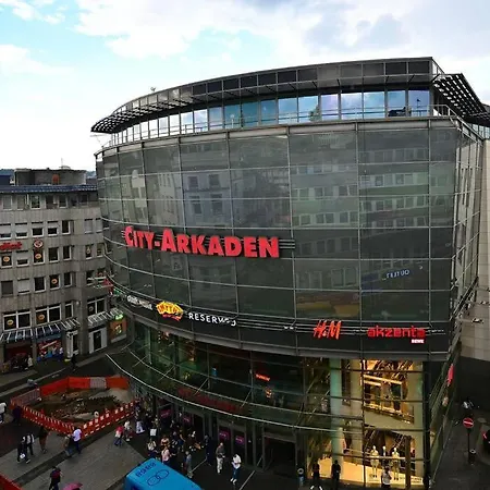 Beautiful And Spacious 4-room In Center * Wuppertal