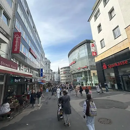 Beautiful And Spacious 4-room In Center Wuppertal