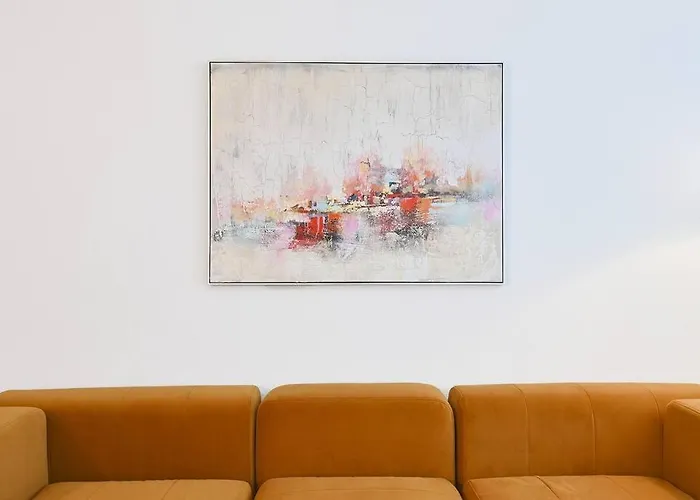 Beautiful And Spacious 4-room In Center Apartment Wuppertal